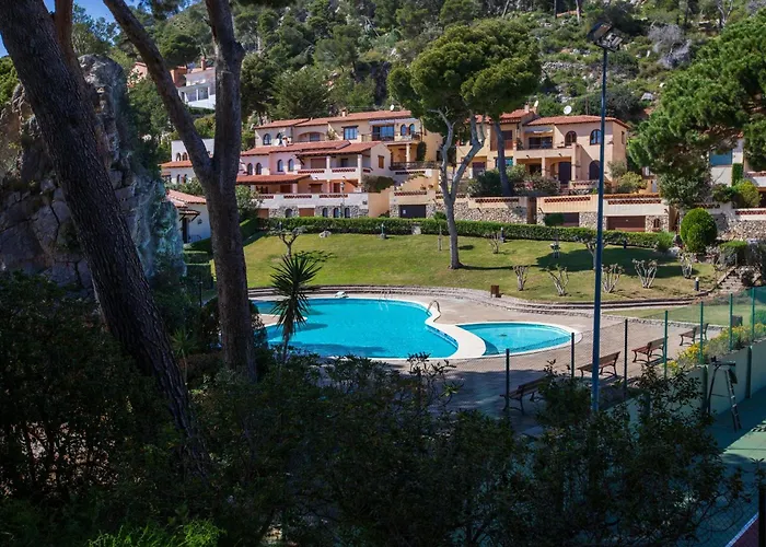 Casa Roca Vista A Unique Built On A Rock With Breathtaking Views * Girona