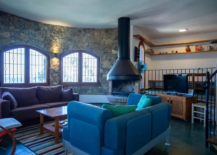 Casa Roca Vista A Unique Built On A Rock With Breathtaking Views Tatil Evi