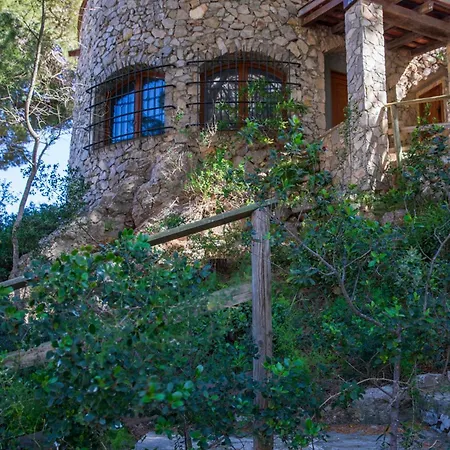 Casa Roca Vista A Unique Built On A Rock With Breathtaking Views خيرونا